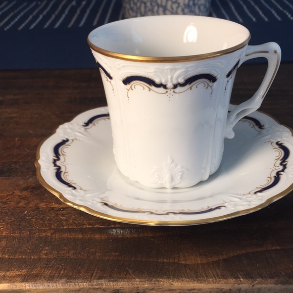 Set of 2 TIRSCHENREUTH Gloriette Flat Cups & Saucers Set New - Picture 4 of 15